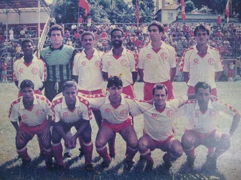 America em 1990; Edson Souza é o terceiro em pé (Foto: Reprodução)