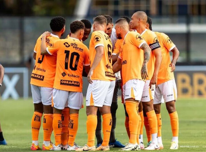 Elenco do Nova Iguaçu (Foto: Divulgação/Nova Iguaçu FC)