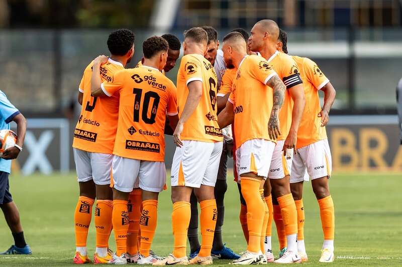 Elenco do Nova Iguaçu (Foto: Divulgação/Nova Iguaçu FC)